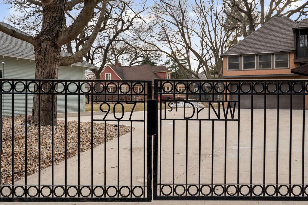 Photo of 907 1st Drive NW, Austin, MN 55912 (MLS # 7042250)