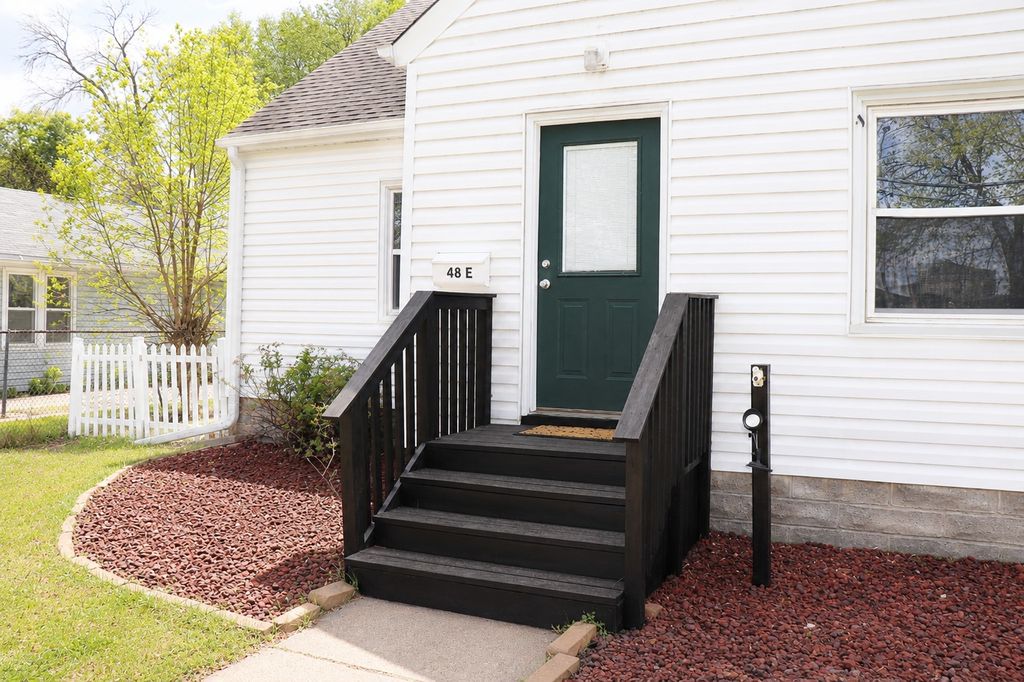 Photo of 48 Sidney Street E, Saint Paul, MN 55107 (MLS # 7073890)