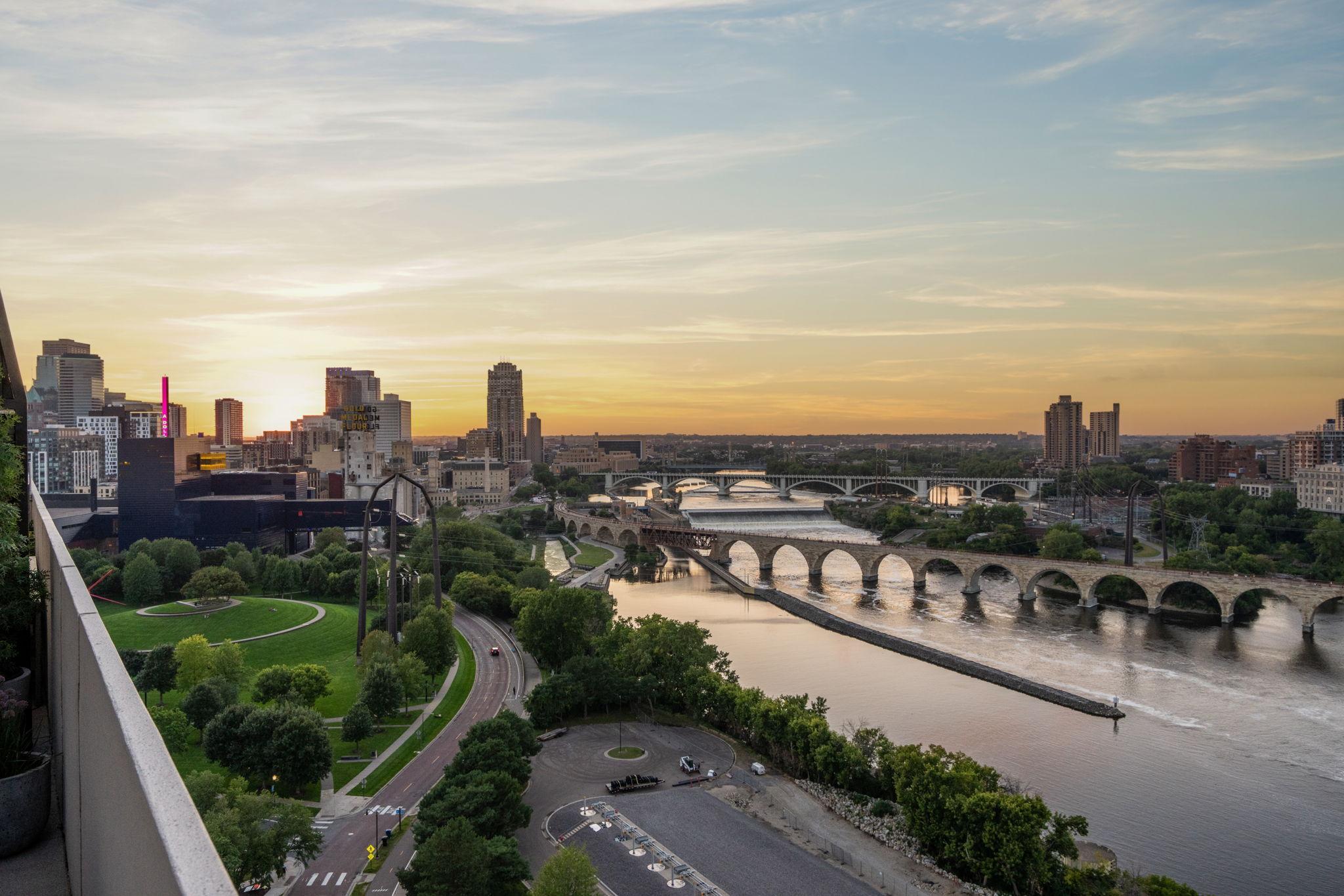 1111 W River Parkway 16C