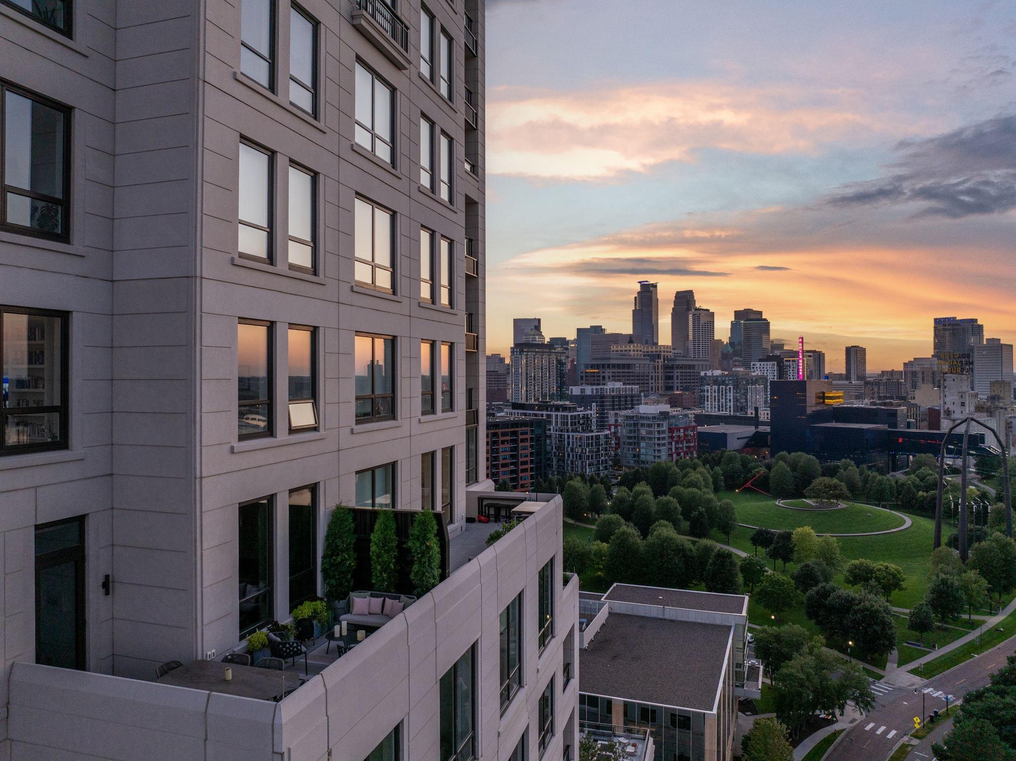 1111 W River Parkway 16C