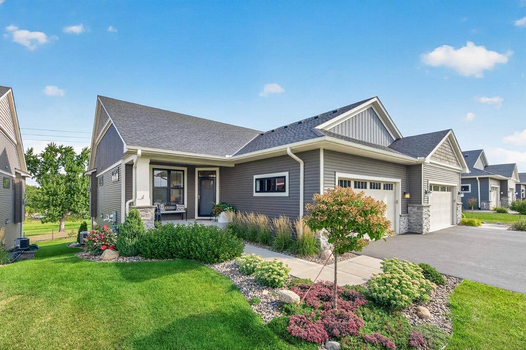 Photo of 11112 6th Street Circle N, Lake Elmo, MN 55042 (MLS # 7132922)
