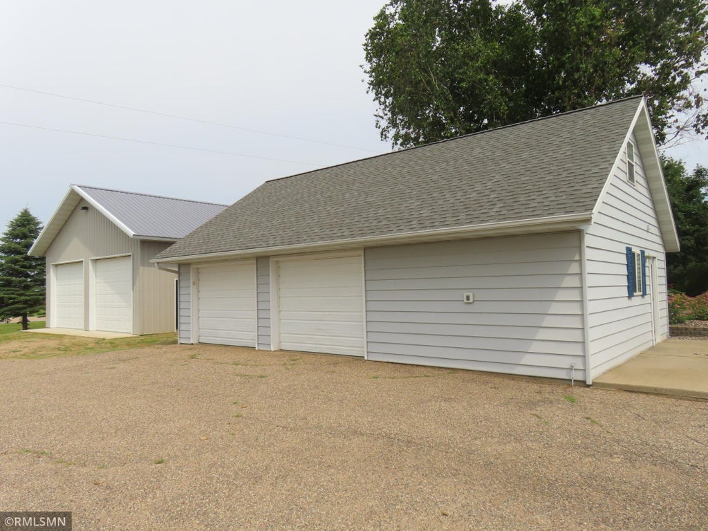 Photo of 1814 County Road 5 NW, Annandale, MN 55302 (MLS # 7103644)