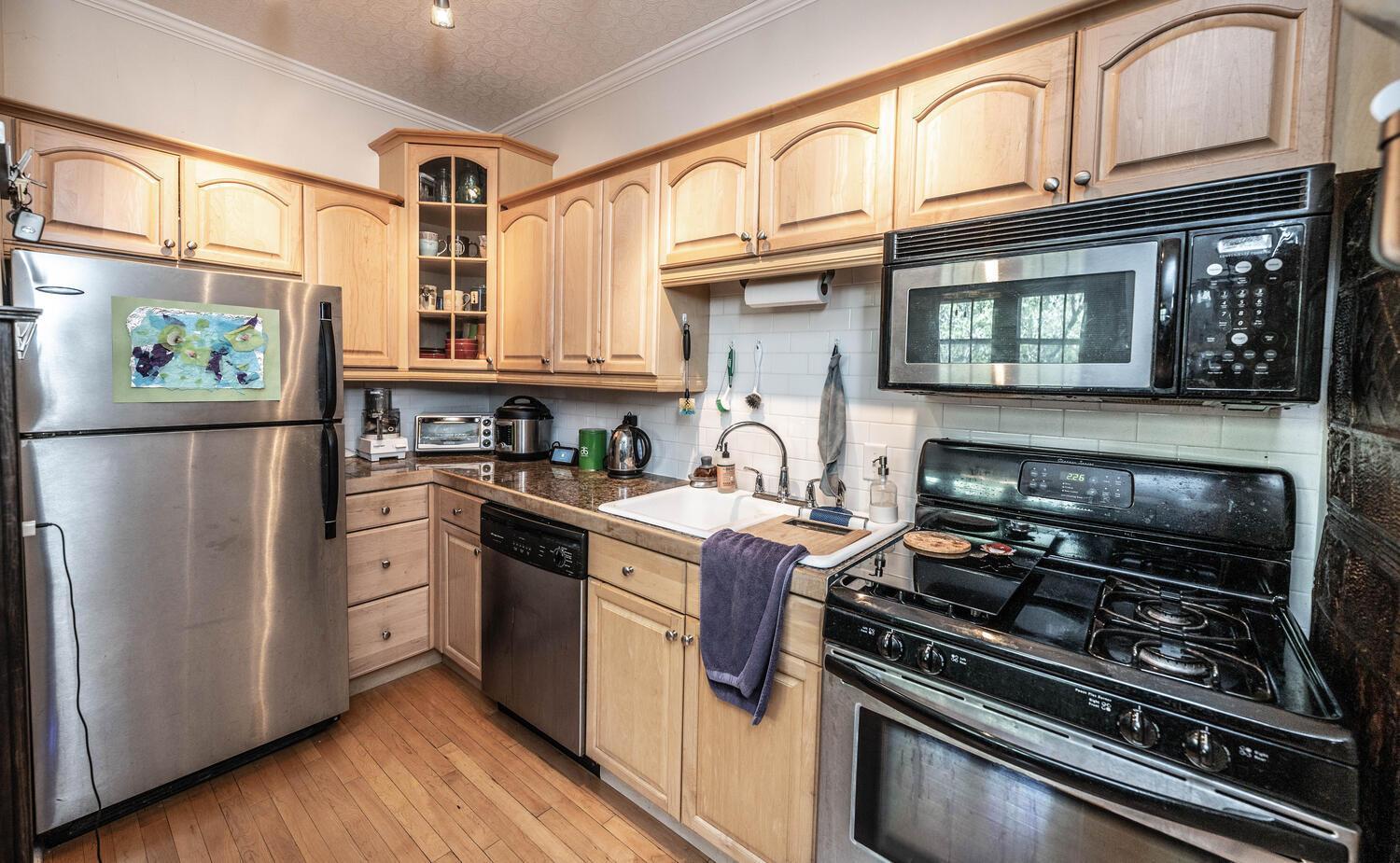 244 Marshall Avenue 4