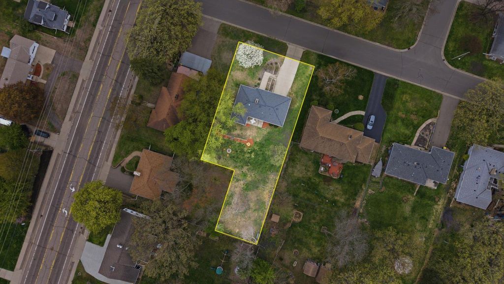 Photo of 6316 40th Avenue N, Crystal, MN 55427 (MLS # 7069073)
