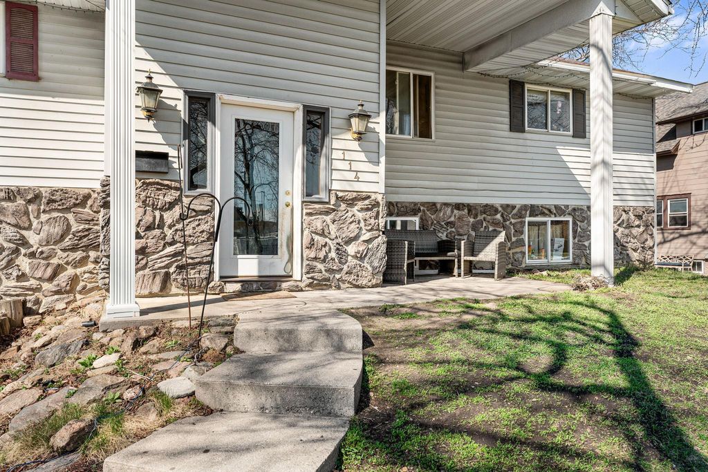 Photo of 114 6th Avenue NW, Waseca, MN 56093 (MLS # 7056427)