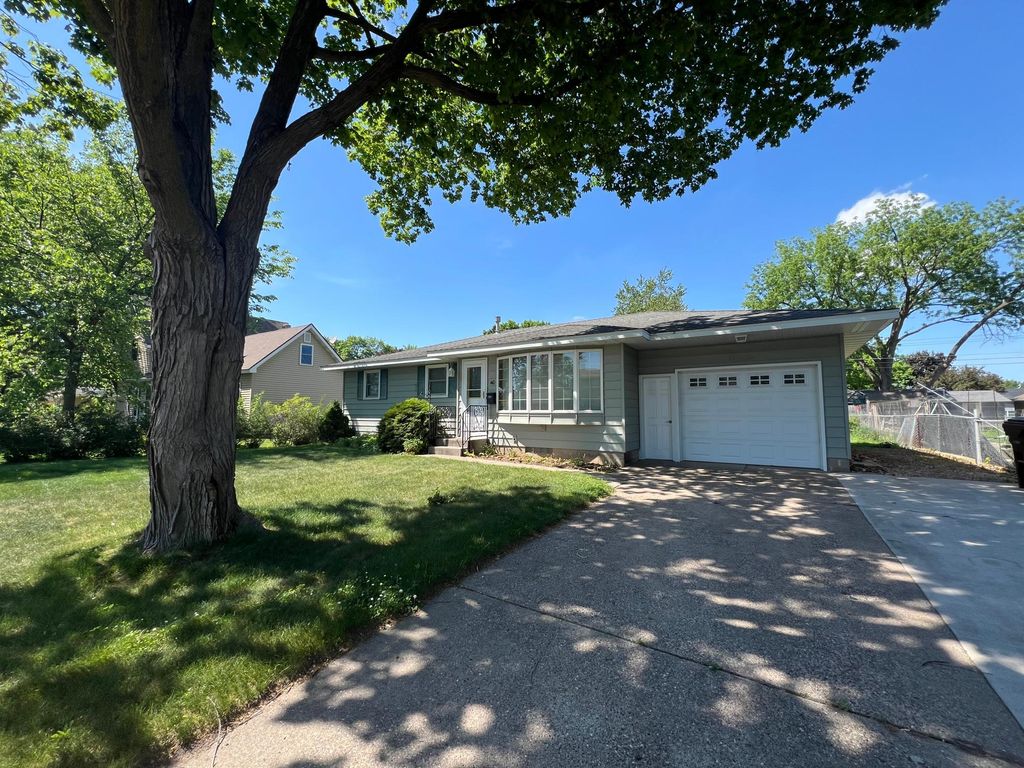 Photo of 410 14th Street W, Hastings, MN 55033 (MLS # 7064572)