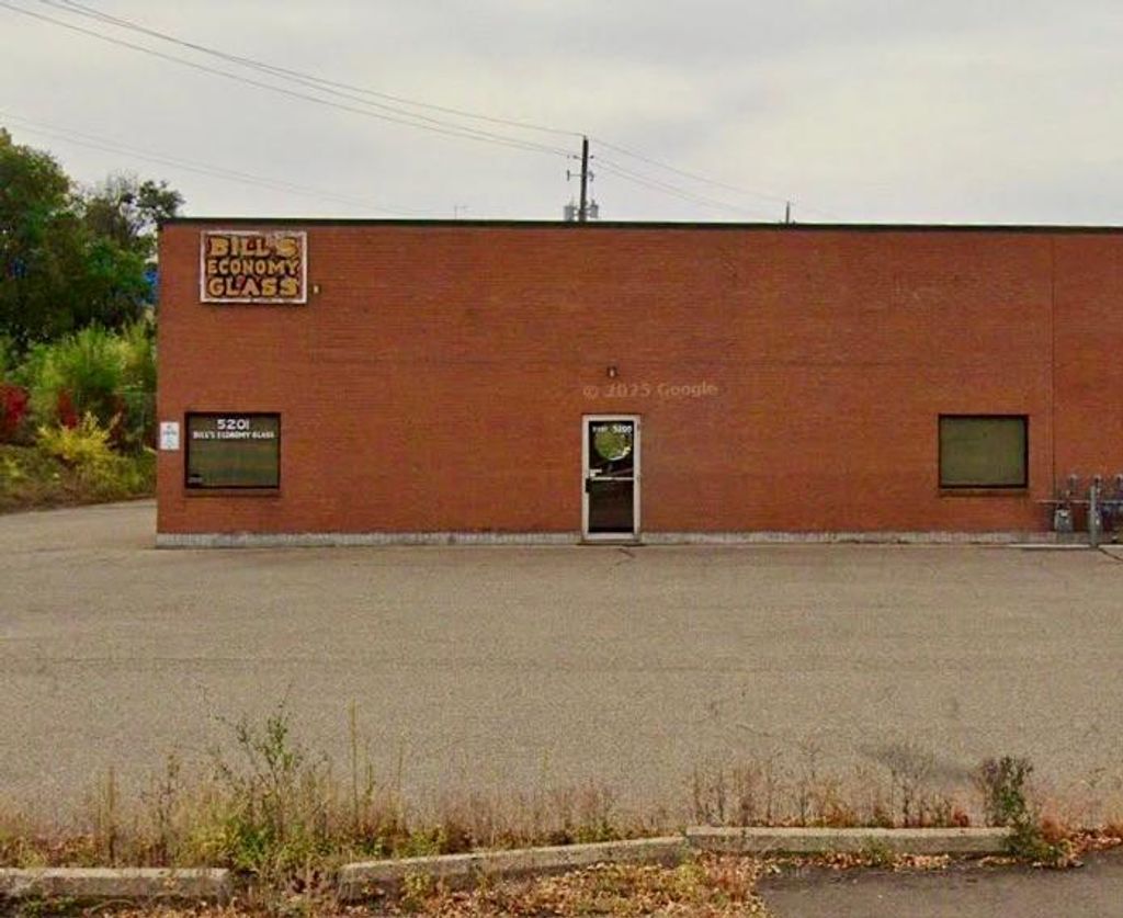 Photo of 5201 Lakeland Avenue N, Crystal, MN 55429 (MLS # 7007891)