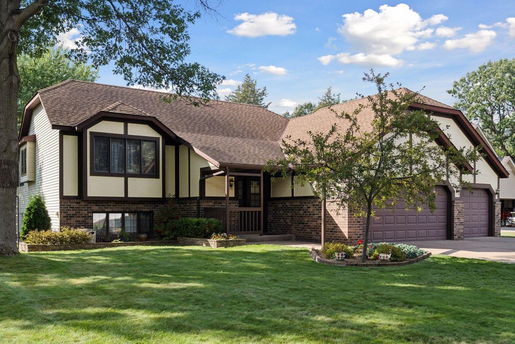 Photo of 13518 Thrush Street NW, Andover, MN 55304 (MLS # 7014945)