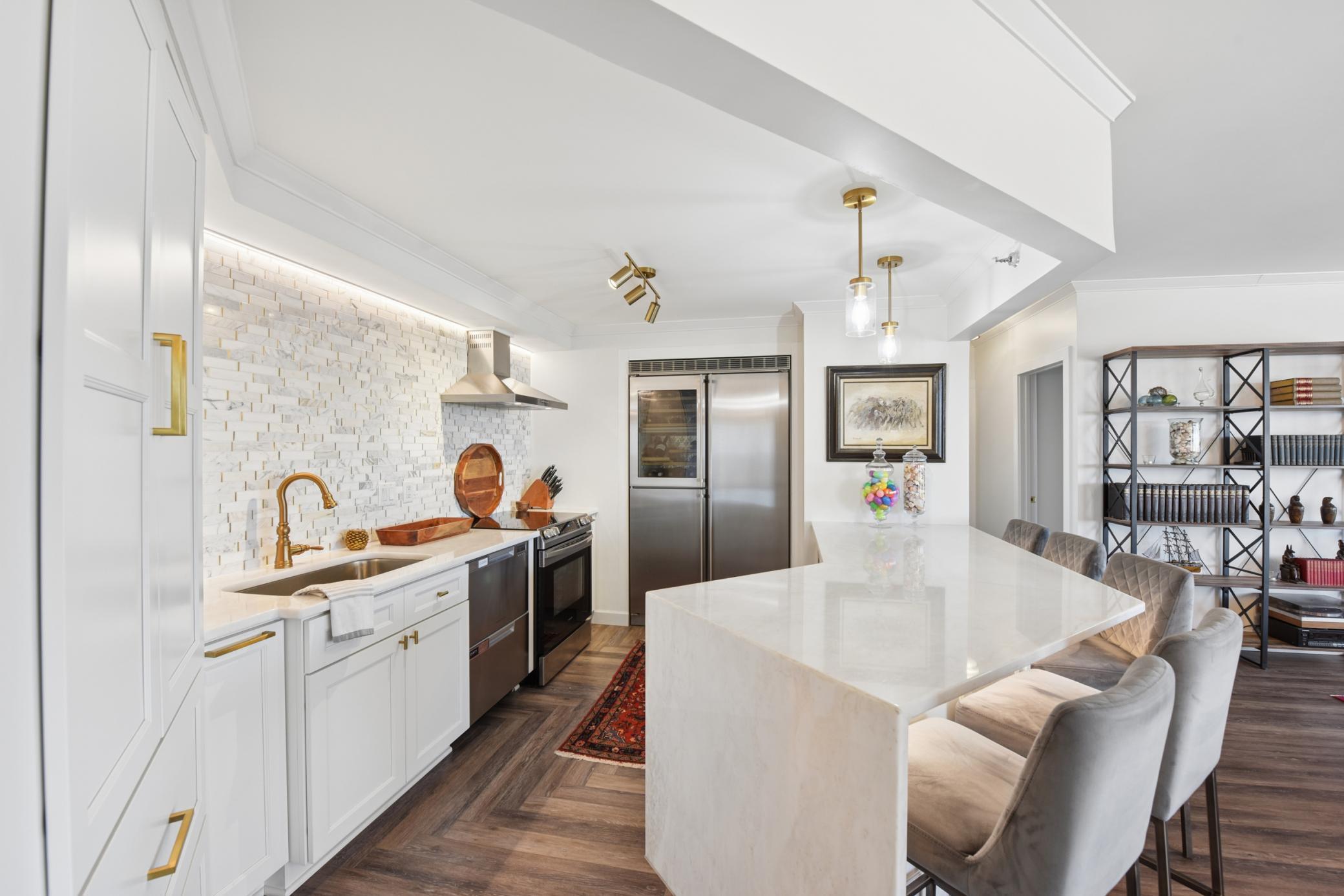 168 6th Street E 4105