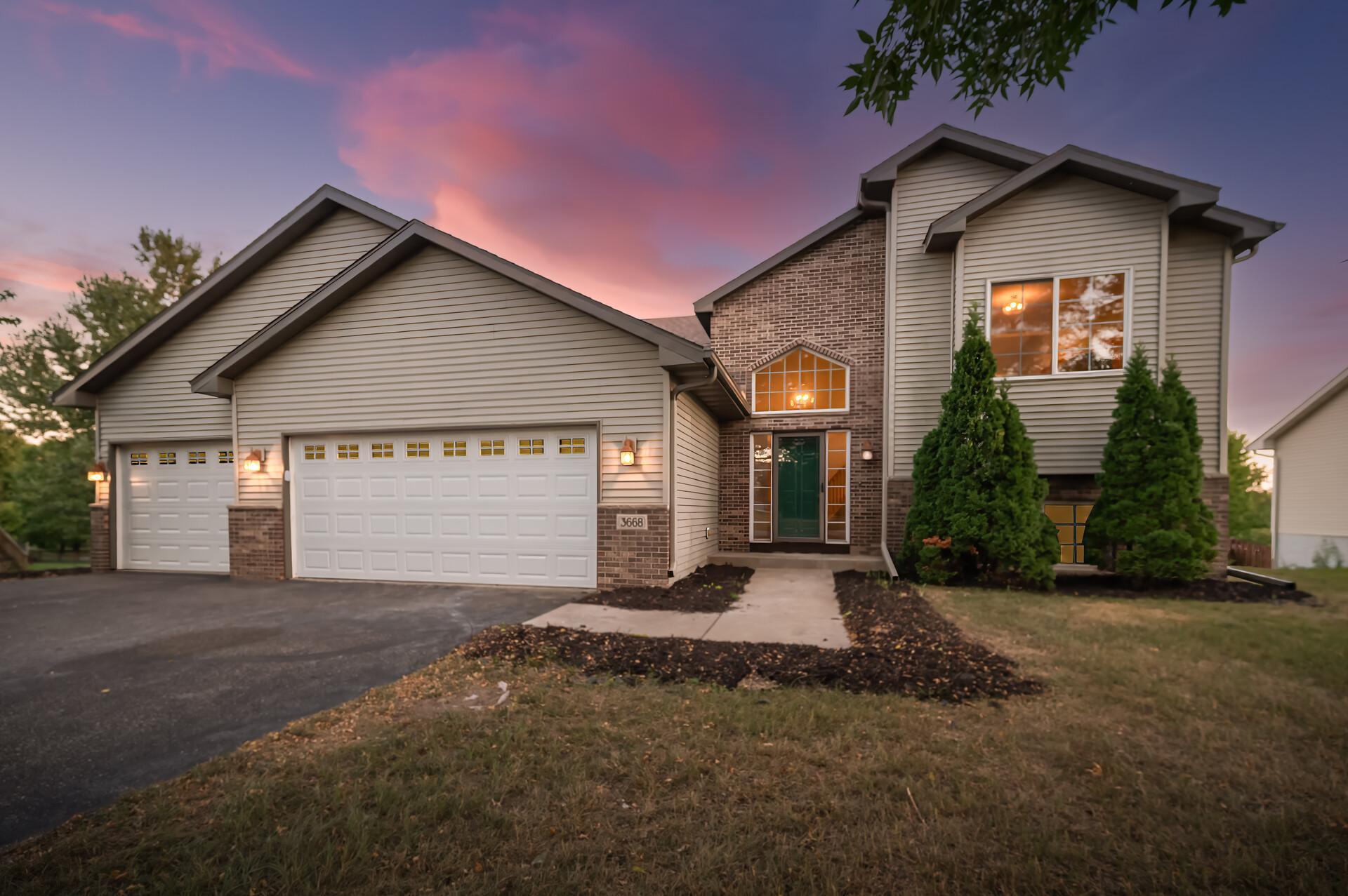 3668 Woodside Drive