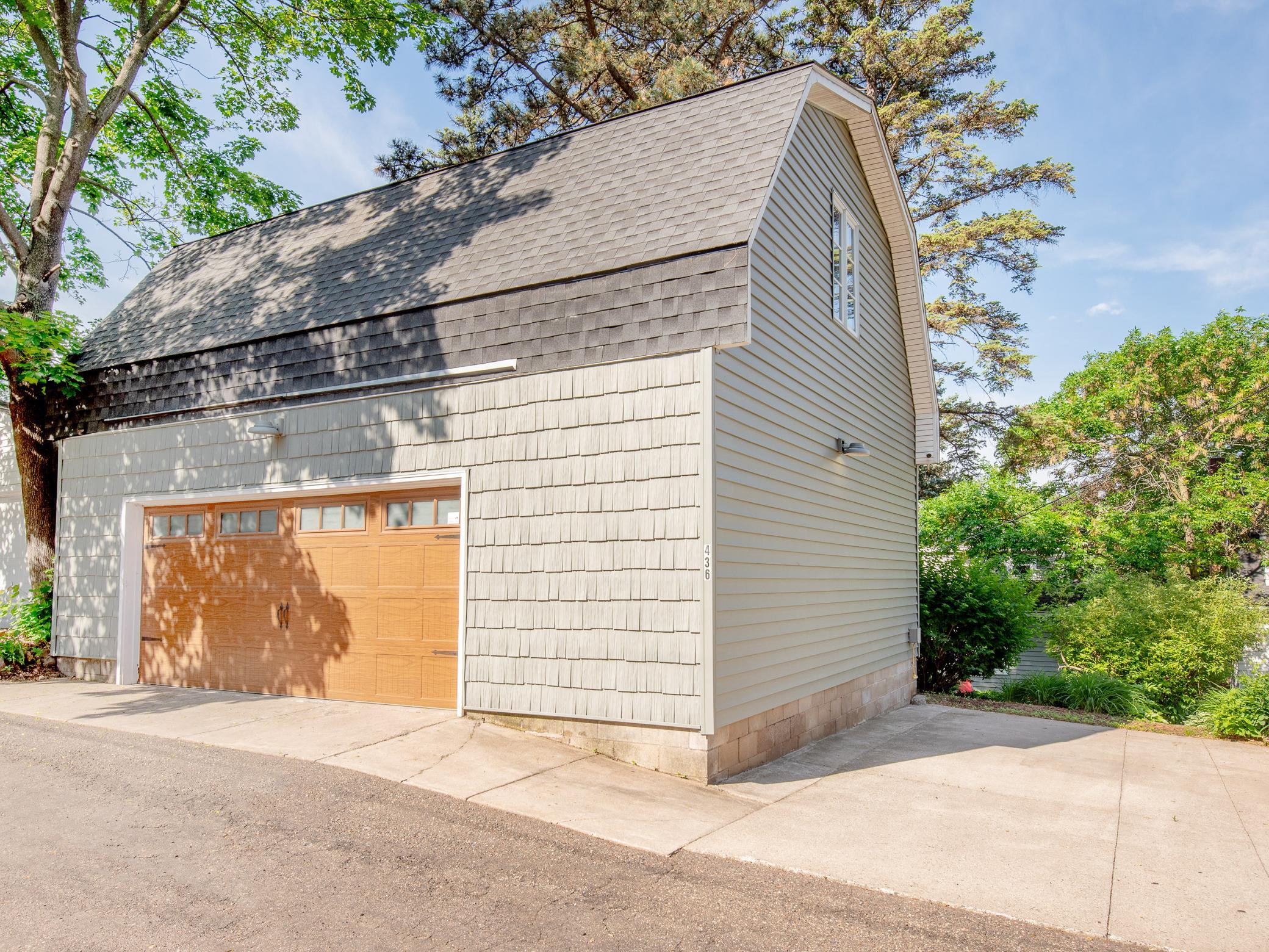 436 Woodlawn Avenue