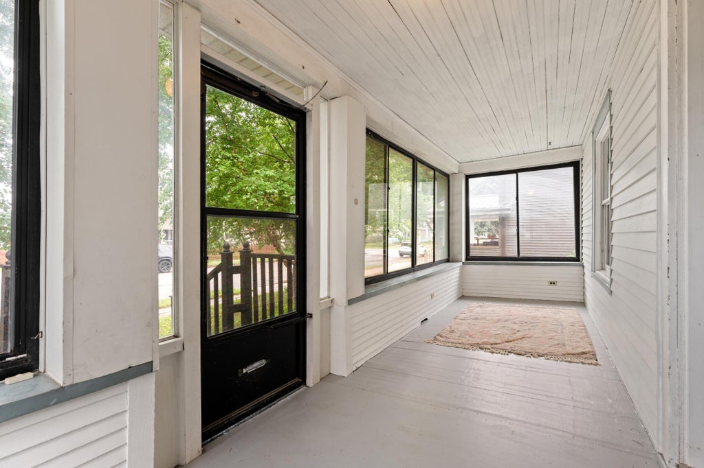 Photo of 119 13th Avenue SE, Rochester, MN 55904 (MLS # 7085997)