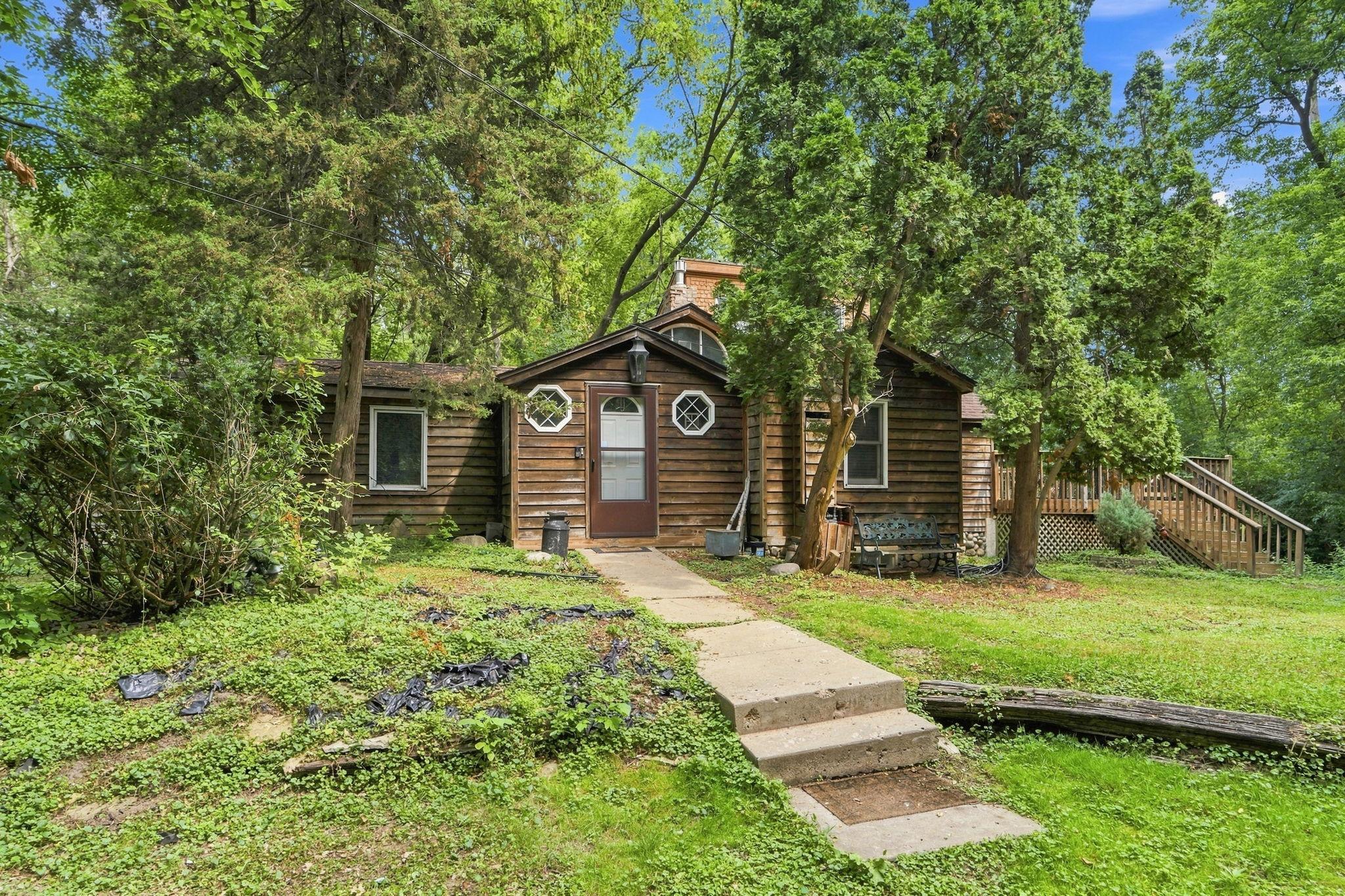 15320 Highwood Drive
