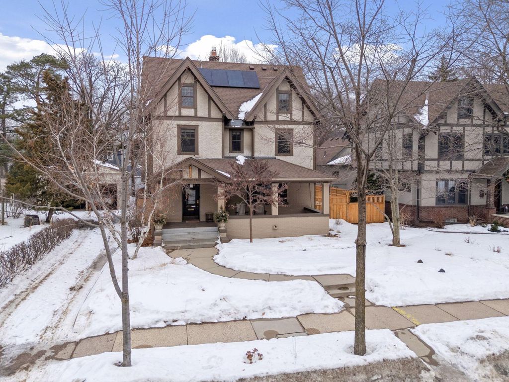 Photo of 2119 Oliver Avenue S, Minneapolis, MN 55405 (MLS # 6821341)