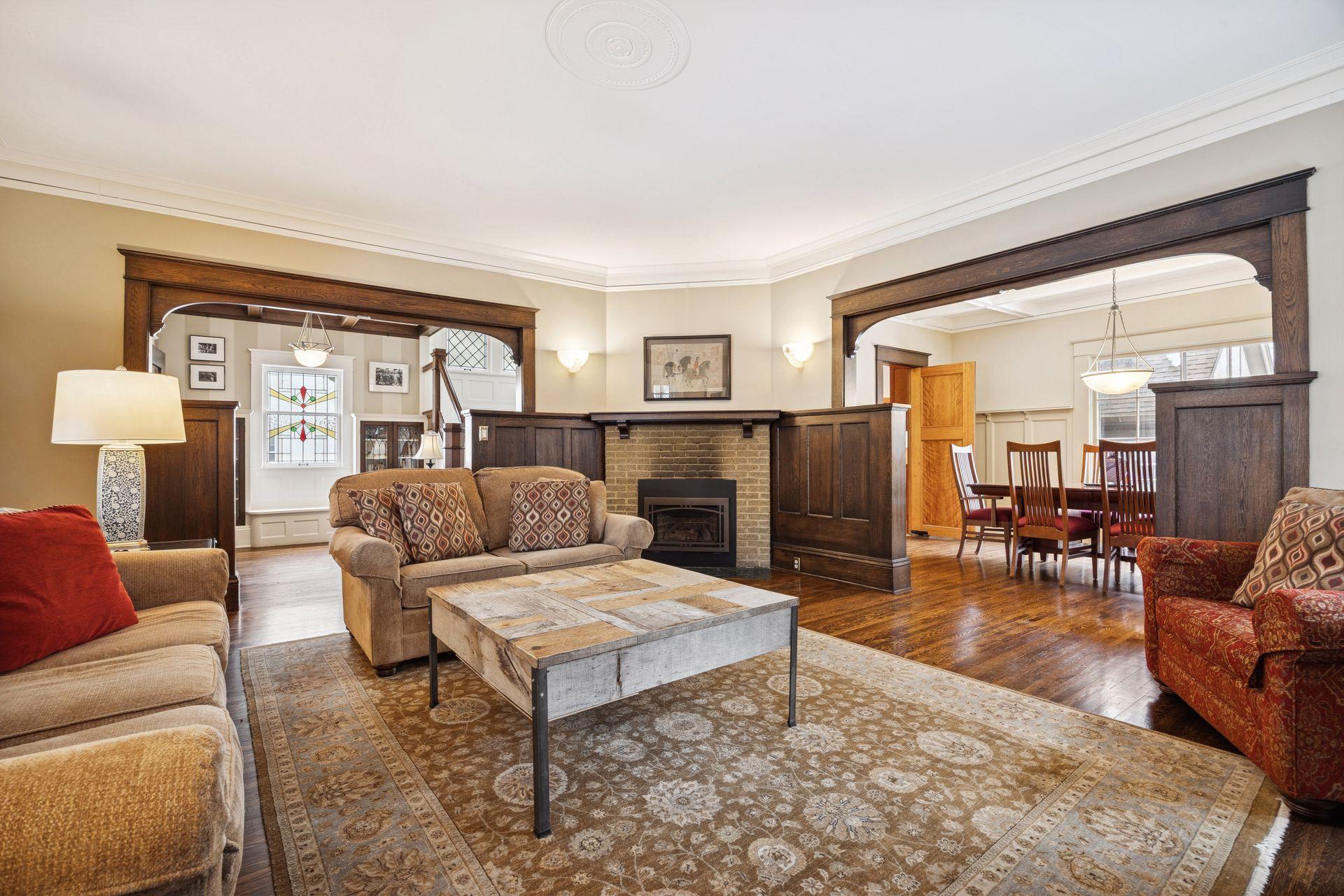 2119 Oliver Avenue S