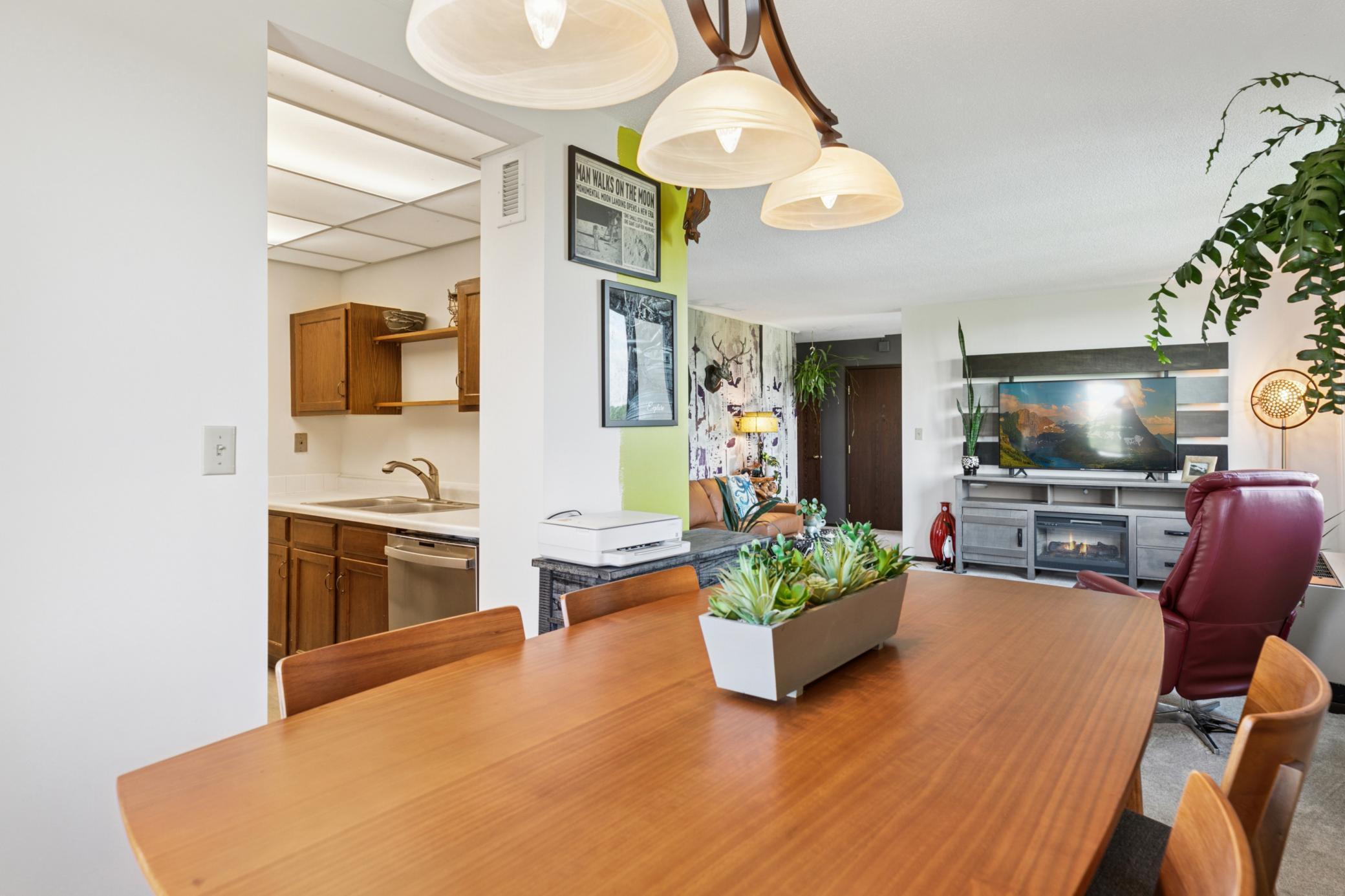 1181 Edgcumbe Road 501