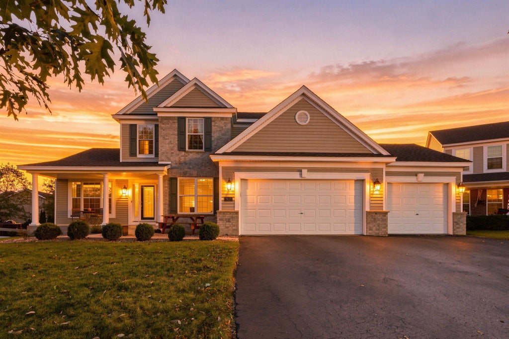 Photo of 2421 Golf Place, Woodbury, MN 55129 (MLS # 7162494)