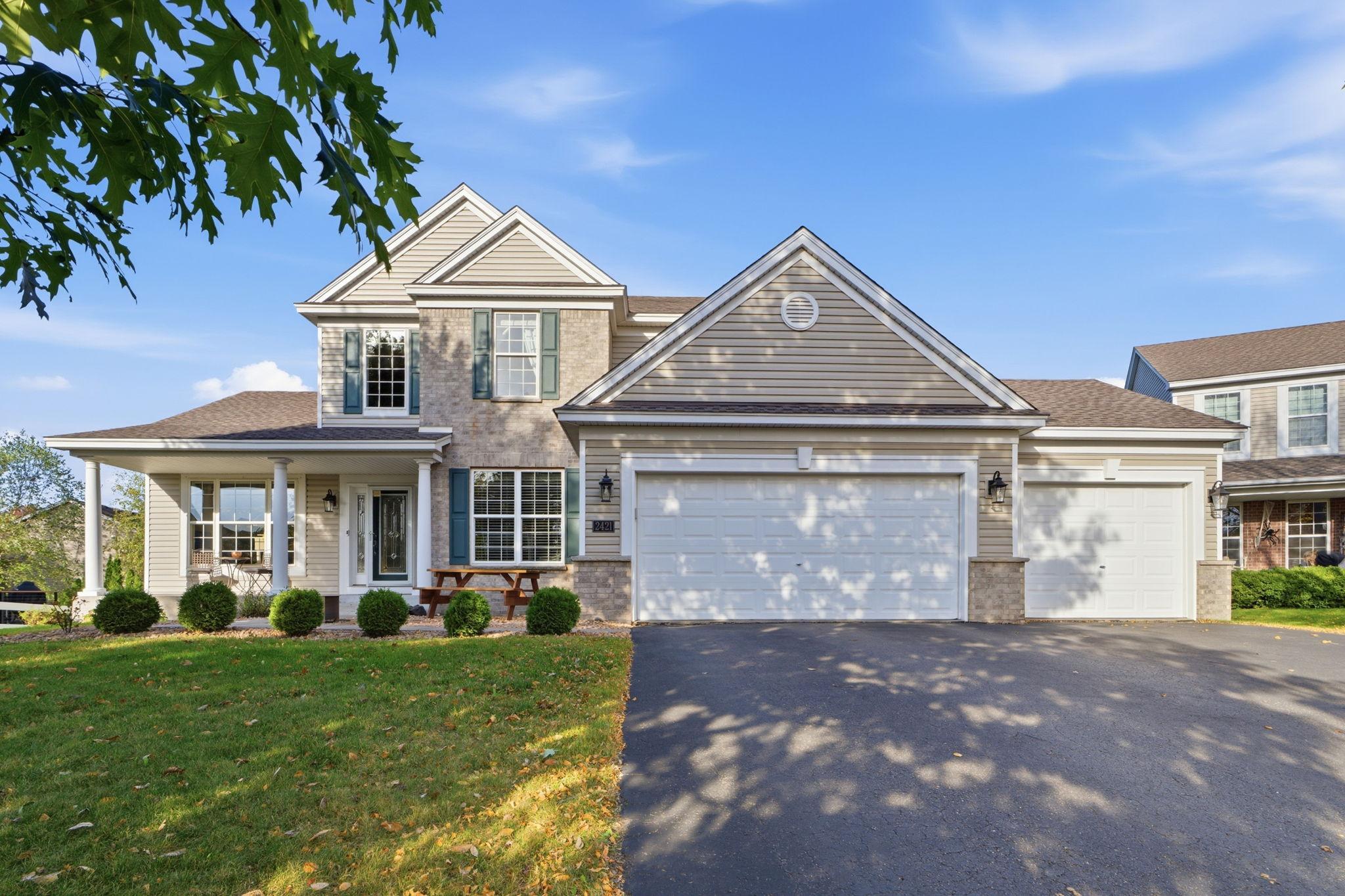 2421 Golf Place