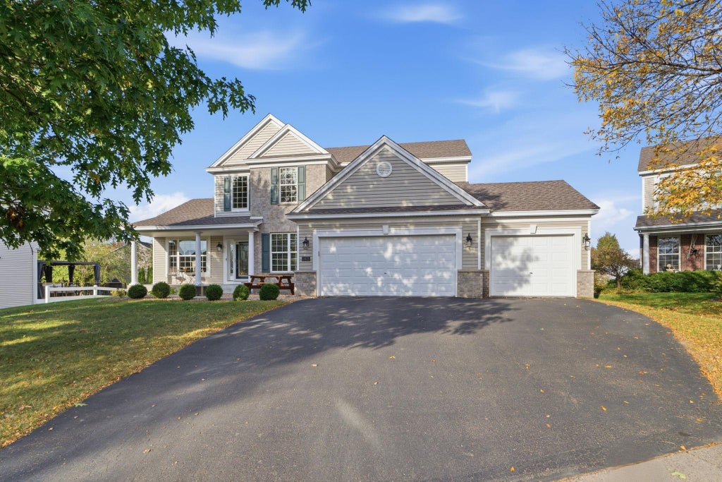 Photo of 2421 Golf Place, Woodbury, MN 55129 (MLS # 7162494)