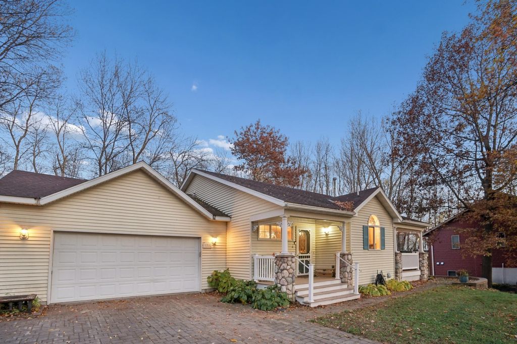 Photo of 135 Hunters Path, Annandale, MN 55302 (MLS # 6820638)