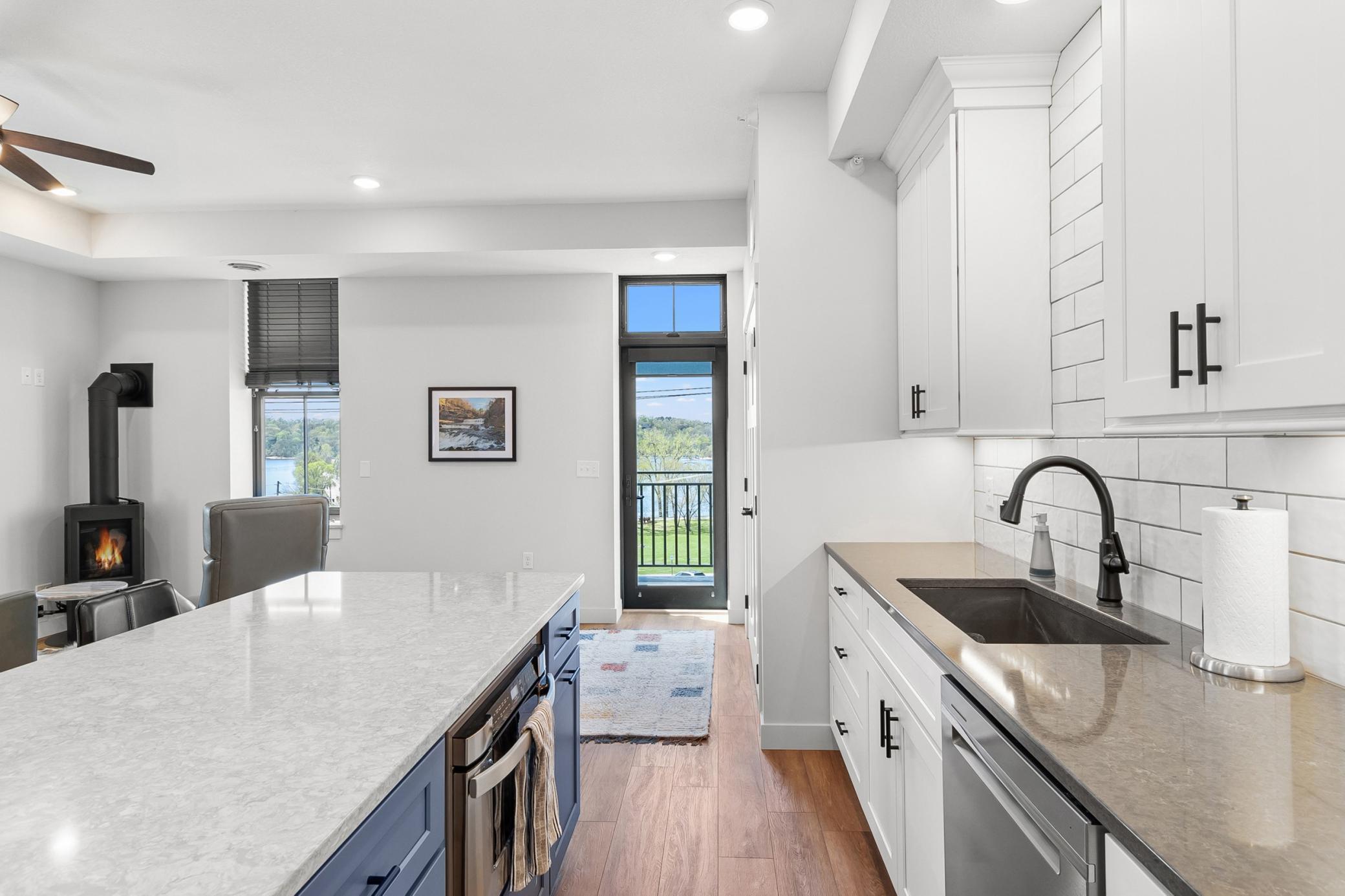 517 2nd Street 303