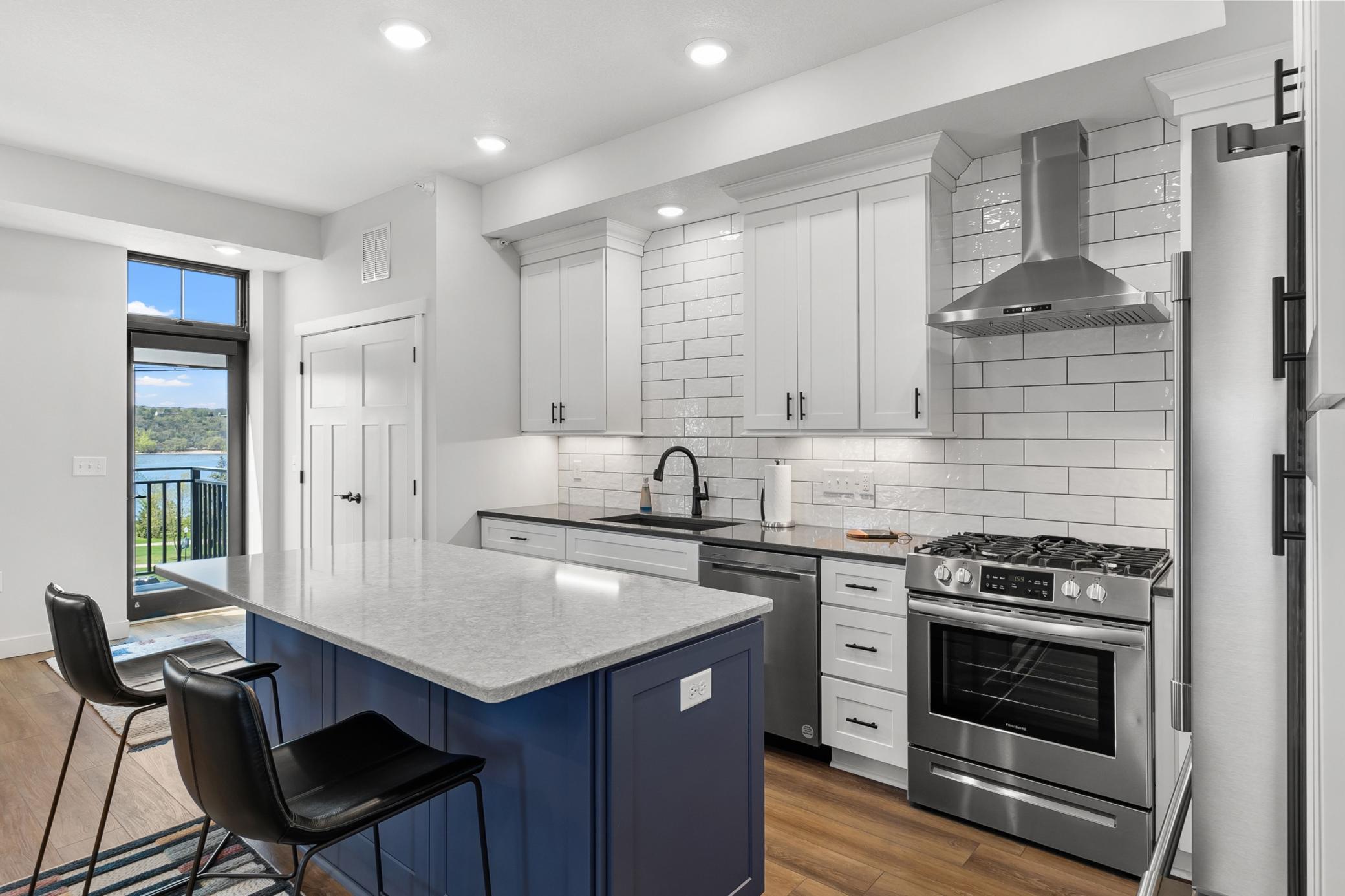 517 2nd Street 303