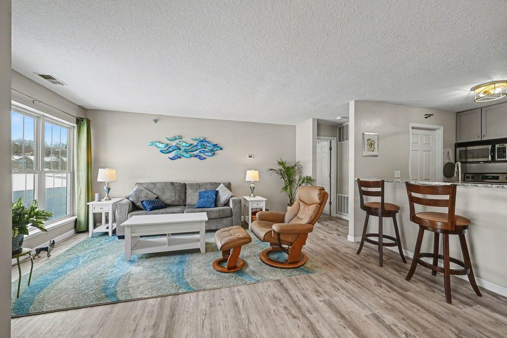 Photo of 6165 Chasewood Parkway #1, Minnetonka, MN 55343 (MLS # 7007723)