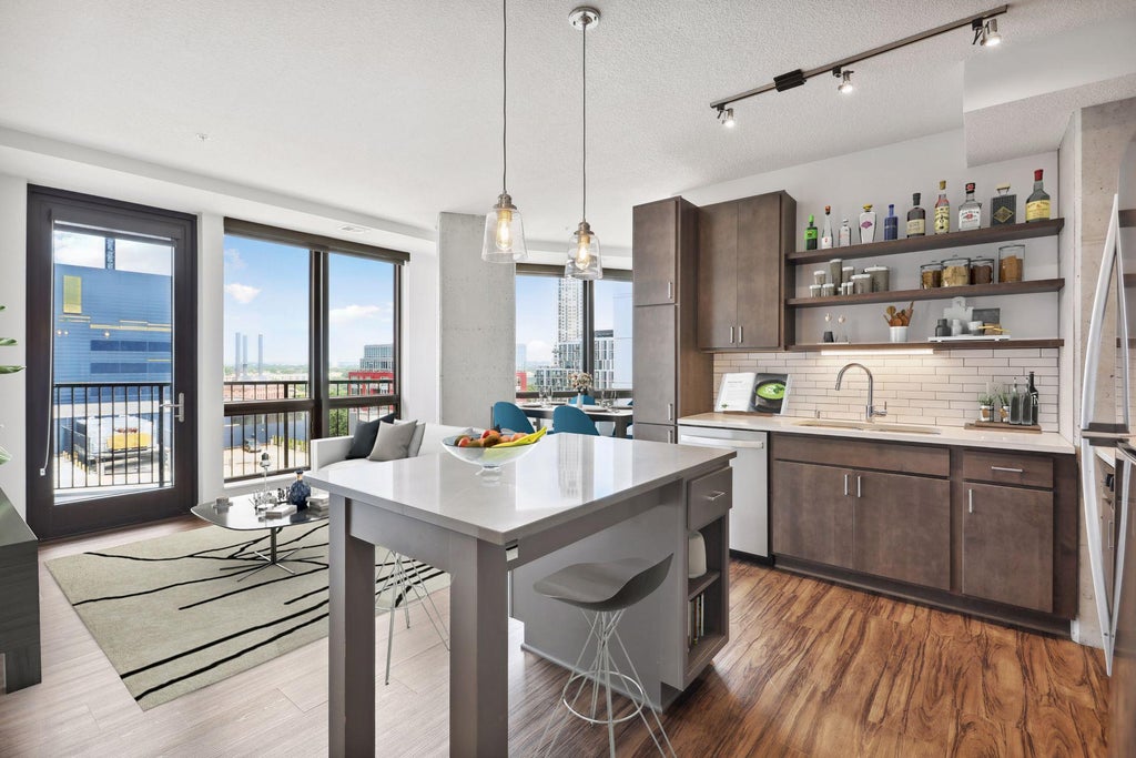 Photo of 811 Washington Avenue S #1410, Minneapolis, MN 55415 (MLS # 7163538)