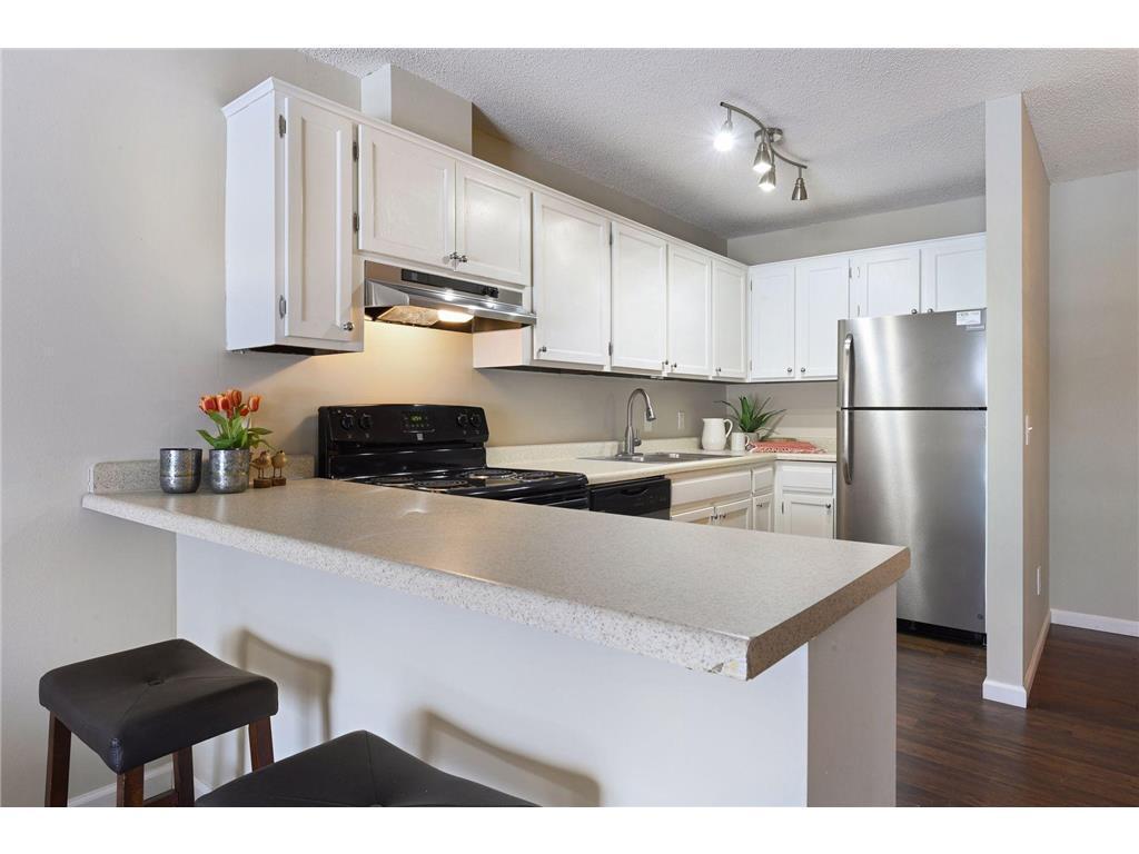 10211 Cedar Lake Road 109
