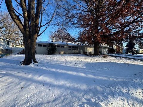 6851 7th Street NE Fridley MN 55432