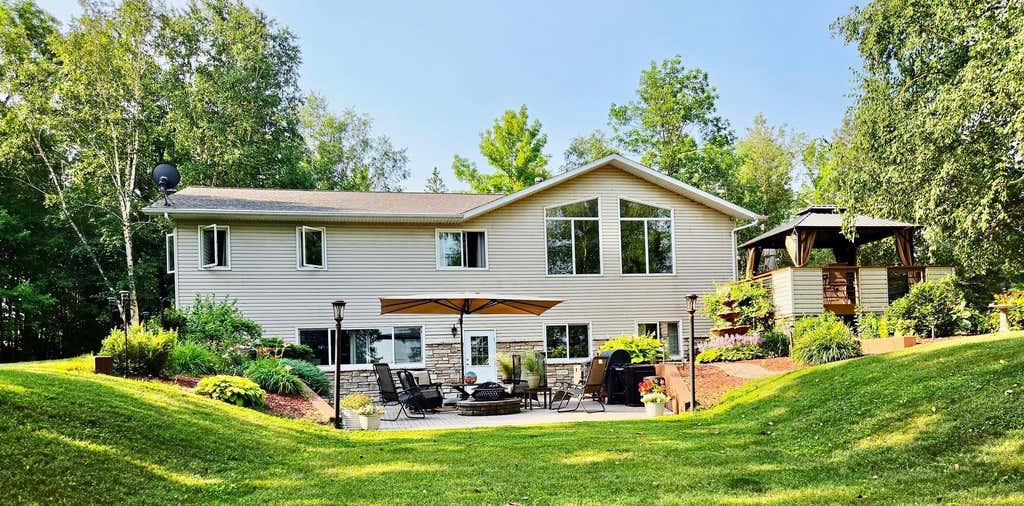 Photo of 1872 State Highway 11 SE, Baudette, MN 56623 (MLS # 7118488)