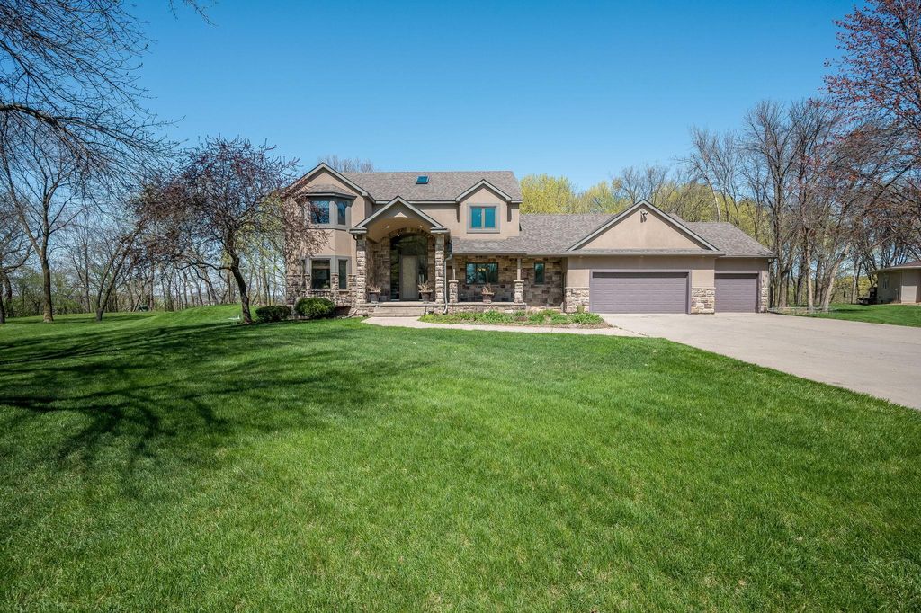 Photo of 180 JoRay Drive, Mankato, MN 56001 (MLS # 7061519)