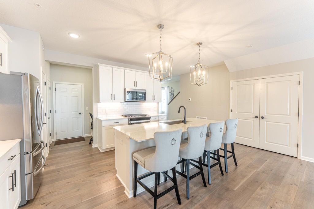 Photo of 173 Junco Road N, Lake Elmo, MN 55042 (MLS # 7013195)