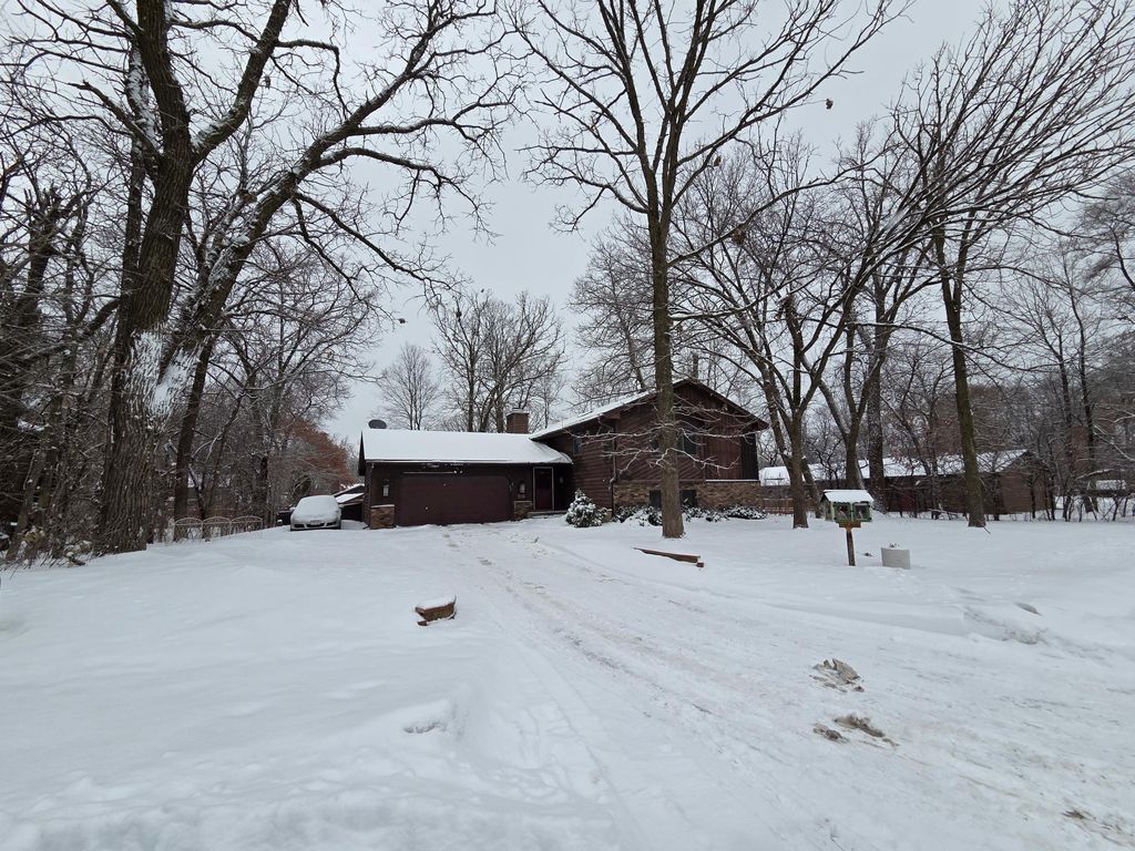 Photo of 706 Fox Tree Lane N, Hudson, WI 54016 (MLS # 7004472)
