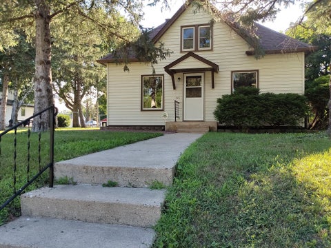 Photo of 321 S Main Street, Sanborn, MN 56083 (MLS # 7110561)