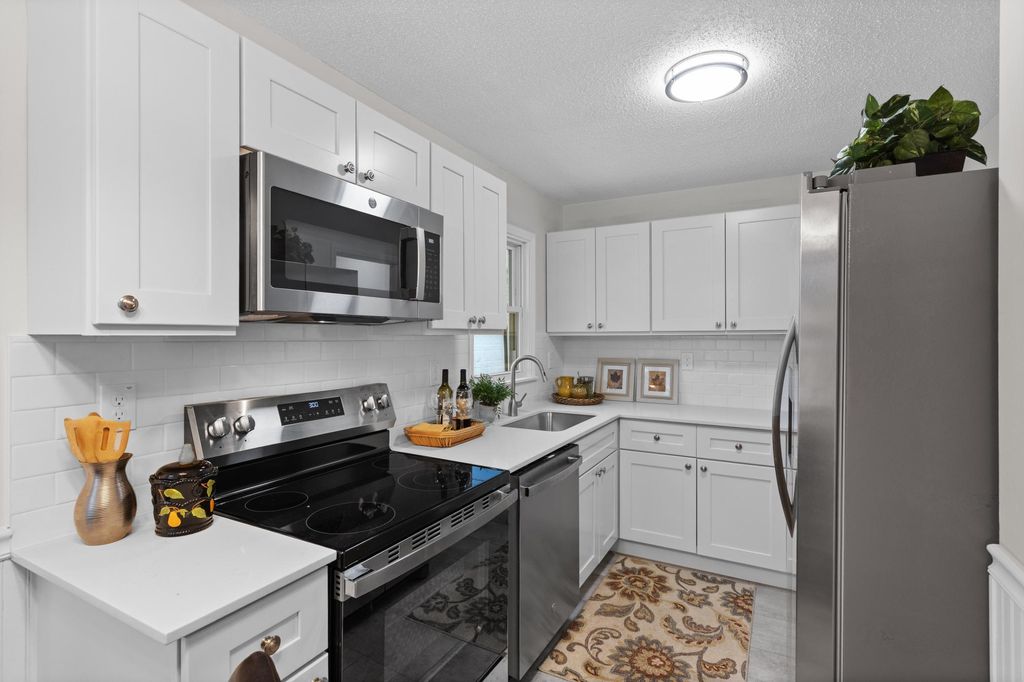 Photo of 2138 3rd Street E, Saint Paul, MN 55119 (MLS # 7020093)