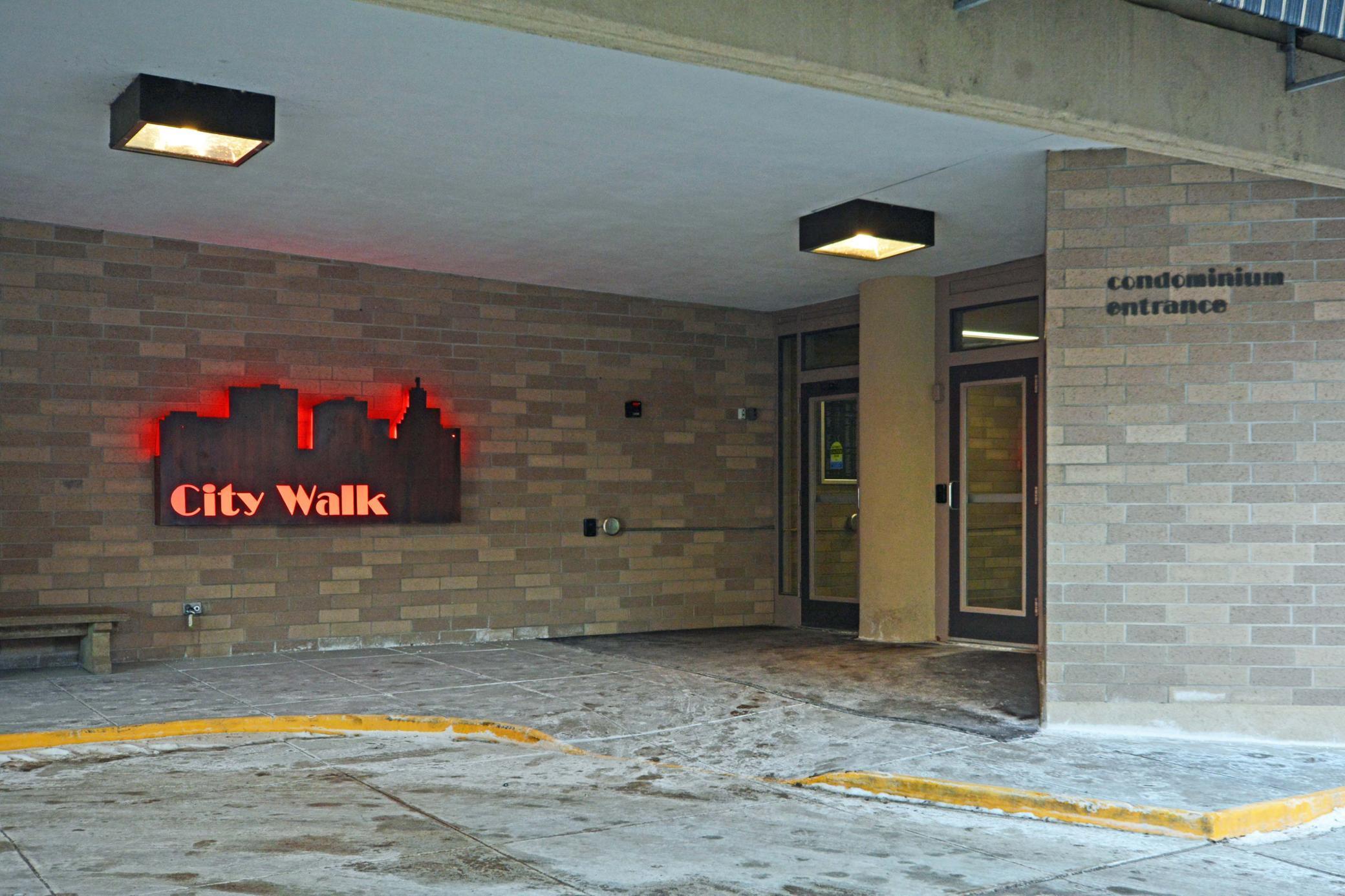 66 9th Street E 2512