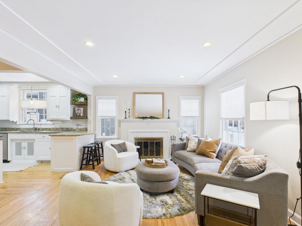 Photo of 4534 Vallacher Avenue, Saint Louis Park, MN 55416 (MLS # 6815511)