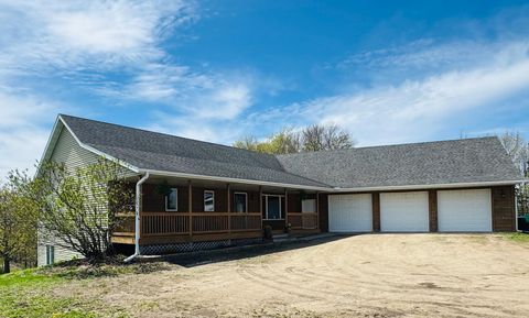 Photo of 8304 180th Street W, Faribault, MN 55021 (MLS # 7057379)