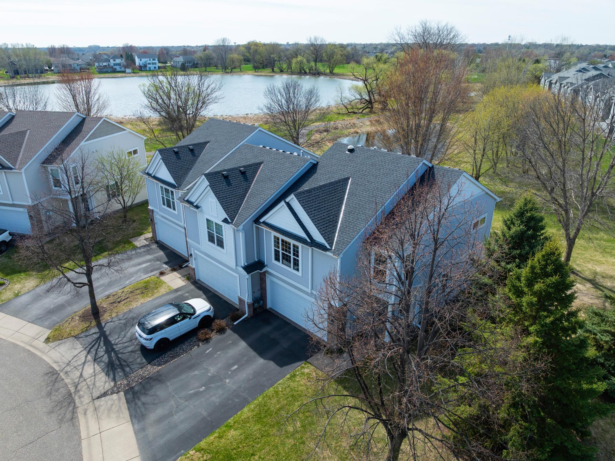 2204 Saint Johns Circle