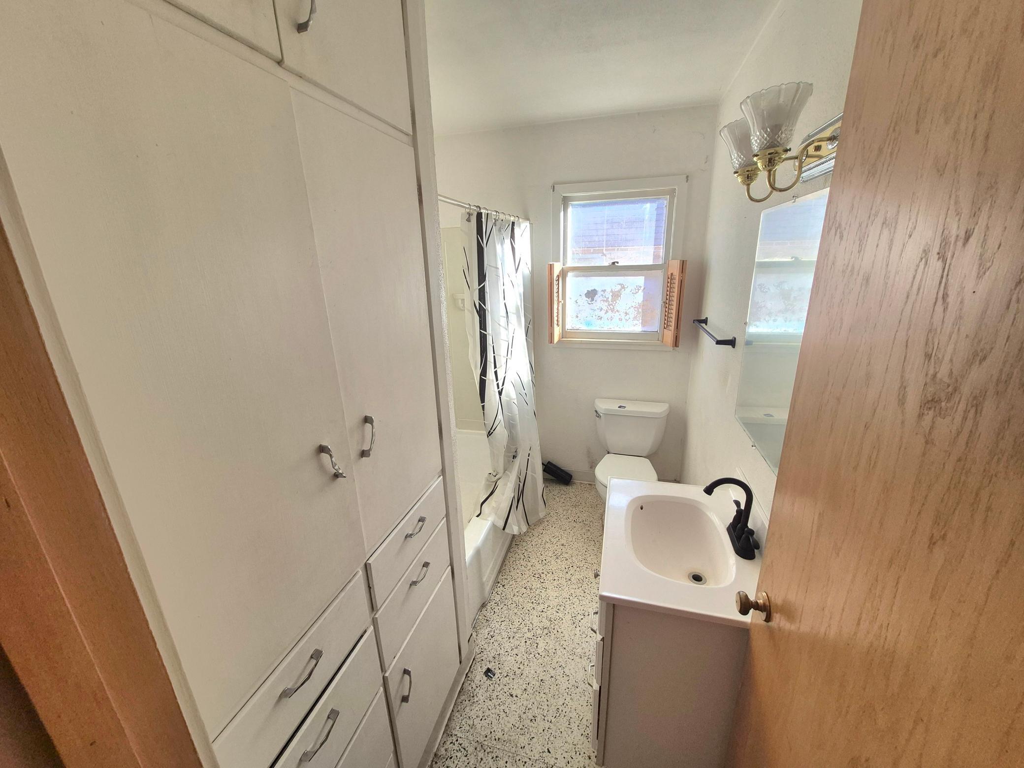 103 E Chandler Street