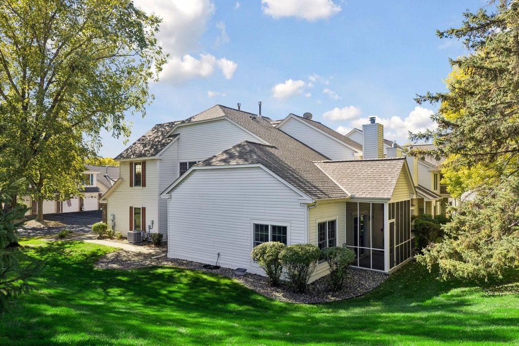 Photo of 11018 Oregon Curve, Bloomington, MN 55438 (MLS # 7157419)