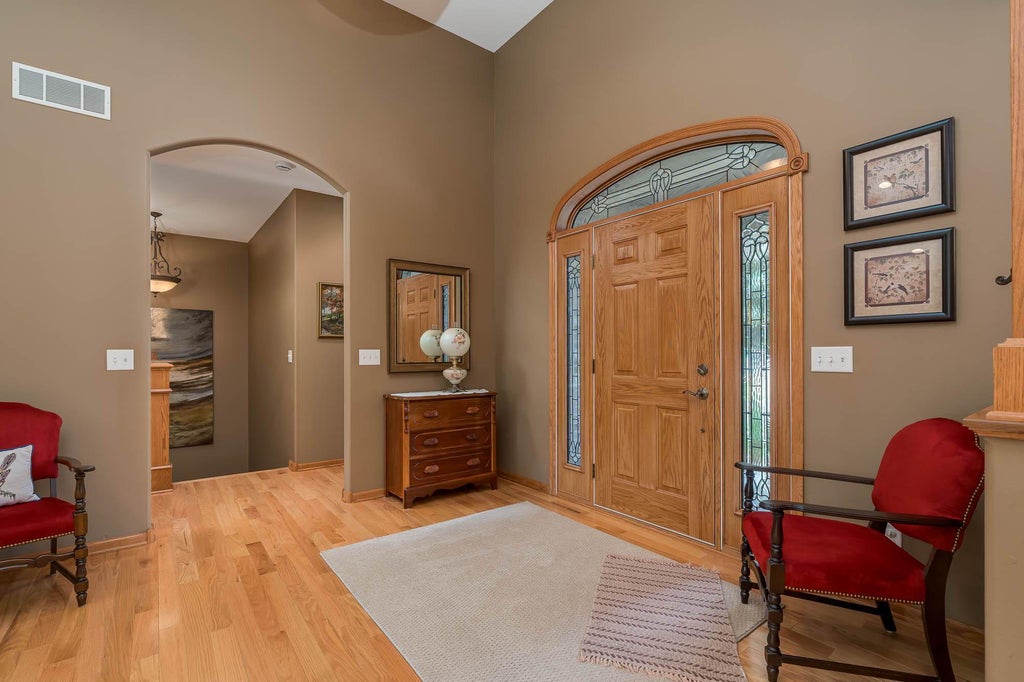 Photo of 117 Grovebrook Drive, Mankato, MN 56001 (MLS # 7109148)