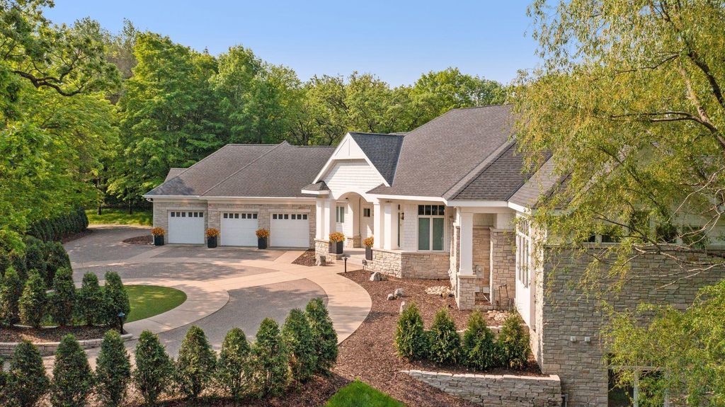 Photo of 2112 Meeting Street, Minnetonka, MN 55391 (MLS # 6807764)