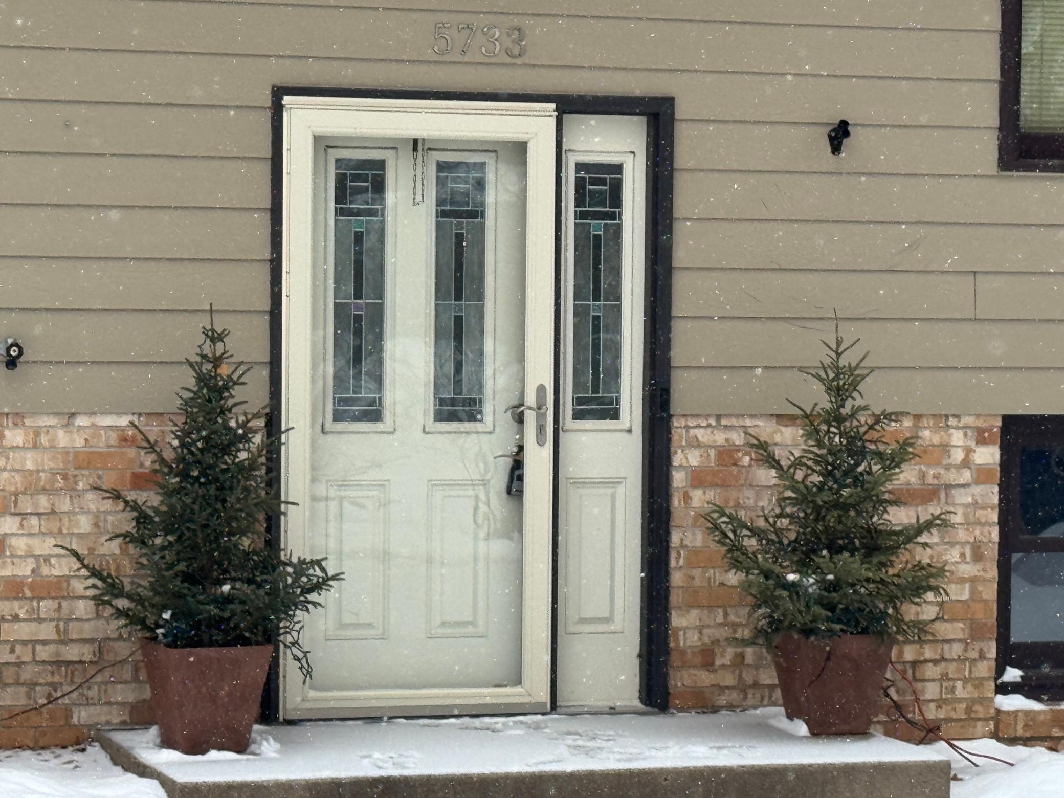 5733 Scenic Heights Drive