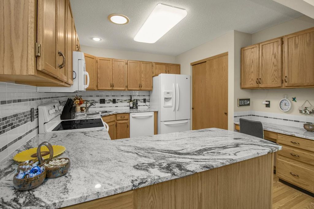 Photo of 114 Carmel Avenue W #15, West Saint Paul, MN 55118 (MLS # 7009245)