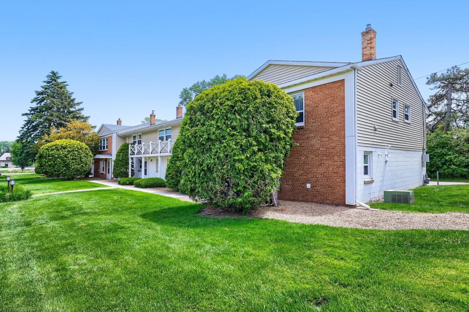 1366 Colonial Drive