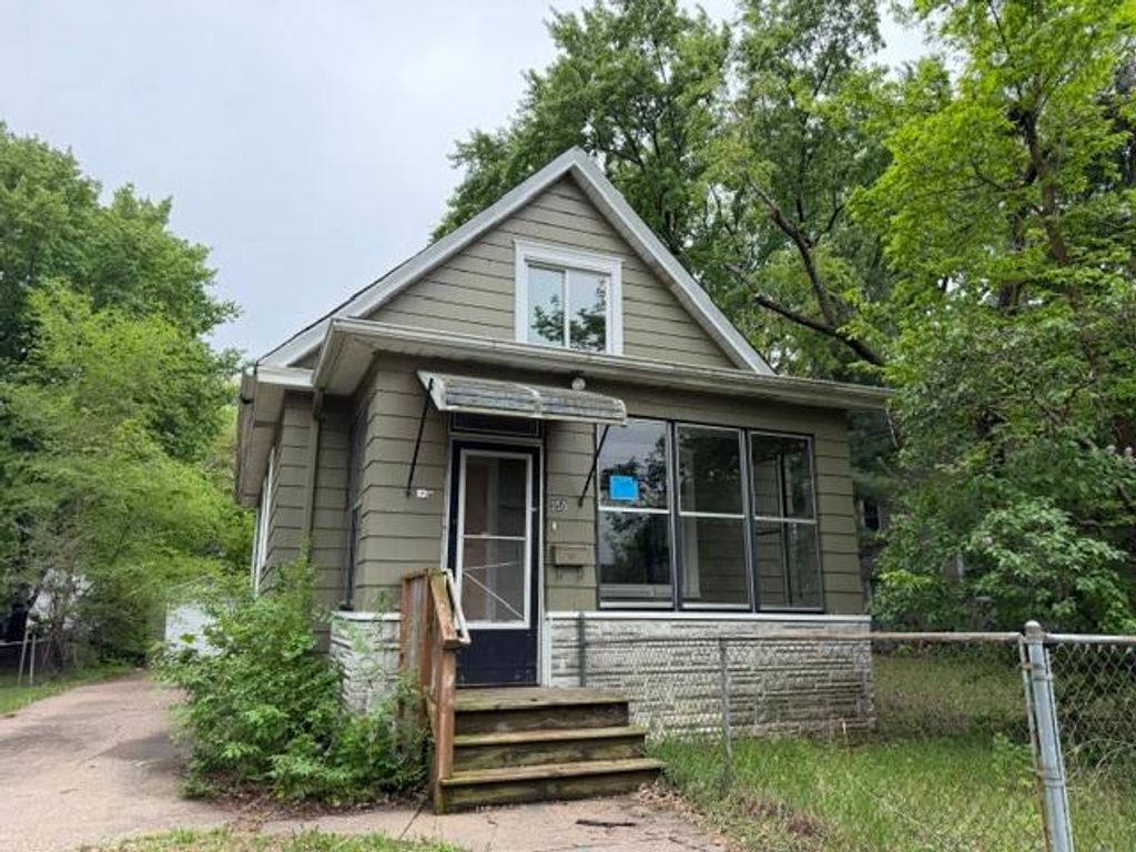 Photo of 350 Jenks Avenue, Saint Paul, MN 55130 (MLS # 7081879)