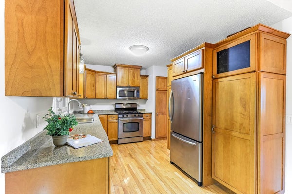 762 ELRENE CT, SAINT PAUL, MN 55123 - Image 5705c1d00b8b9b07dfd3577dddb6b6de/1565886758