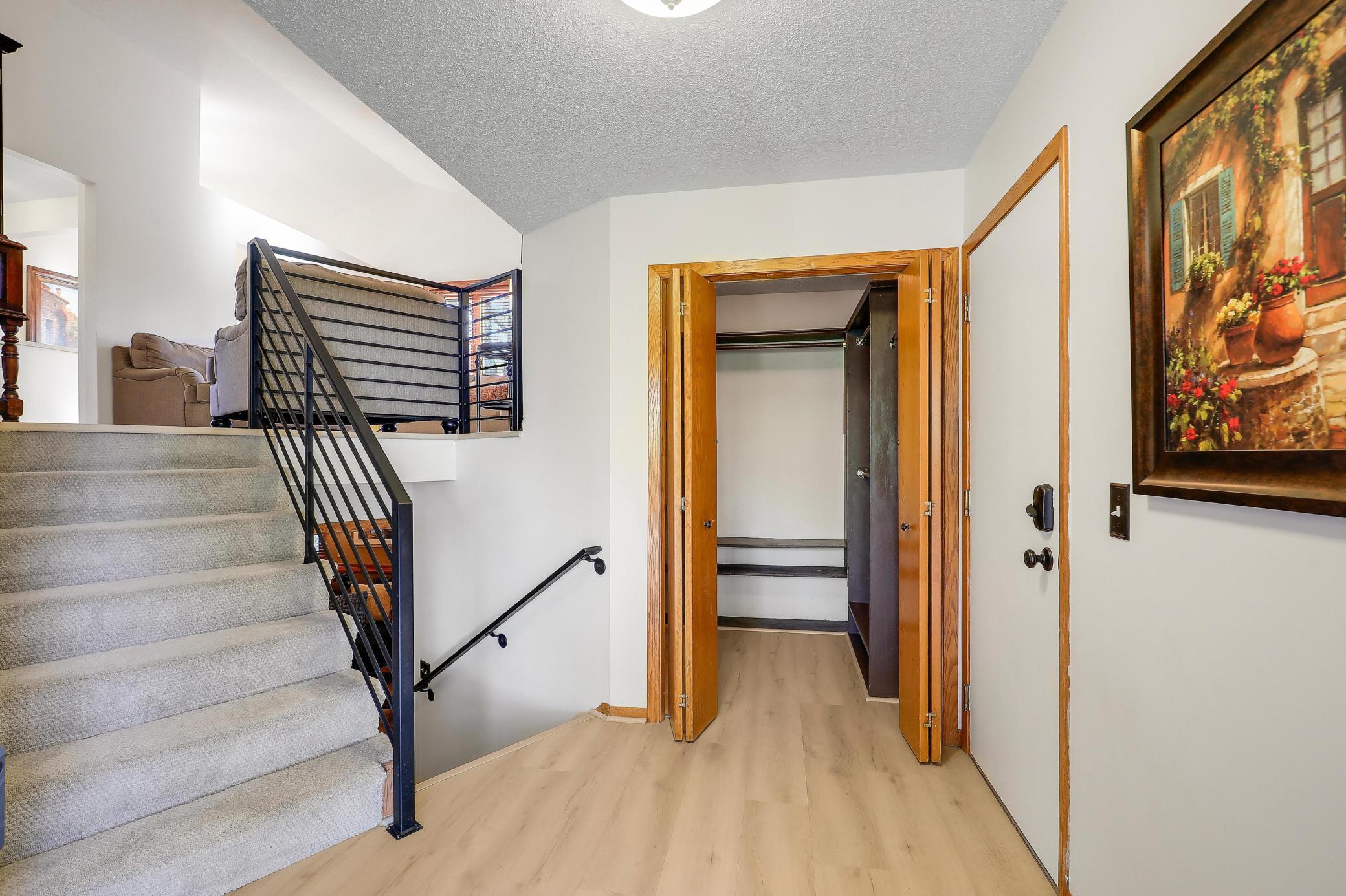 9132 Kirkwood Lane N